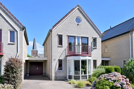 Tussenwoning te koop: Baron van Sytzamastraat 76, Koppelenburg Brummen