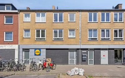 Tussenwoning te koop: Baron van Hövellstraat 81, Heugemerveld Maastricht