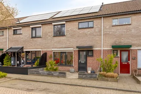 Tussenwoning te koop: Baroniehof 64, Rijpelberg-Oost Helmond