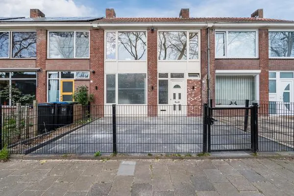 Tussenwoning te koop: Barrierweg 4, Eindhoven