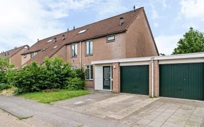 Tussenwoning te koop: Barten 51, Nijehaske Heerenveen