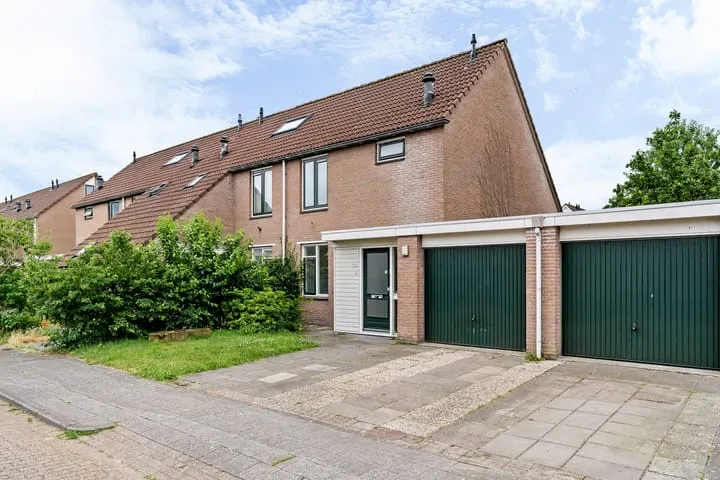 Tussenwoning te koop: Barten 51, Nijehaske Heerenveen