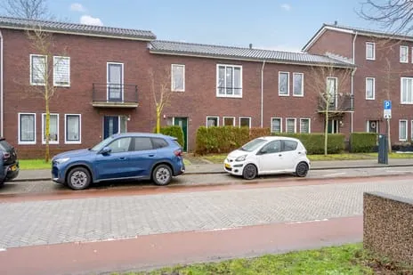 Tussenwoning te koop: Bartholomeuslaan 18, De Venen Centrum Nootdorp