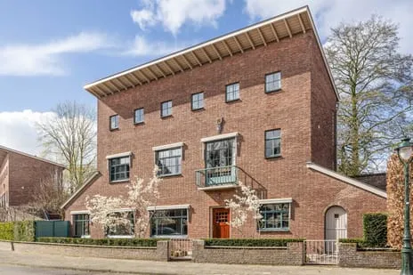 Vrijstaande woning te koop: Baselaarsstraat 6, Binnenstad oost 'S-Hertogenbosch