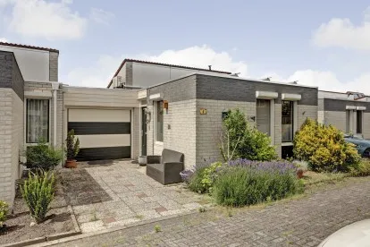 Tussenwoning te koop: Basilicum 4, De Kruidentuin Dronten