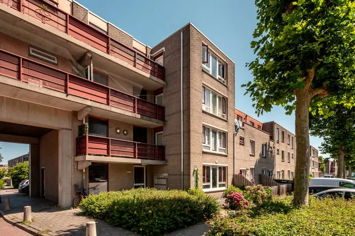 Appartement te koop: Basilicumweg 134, Kruidenwijk Midden-oost Almere