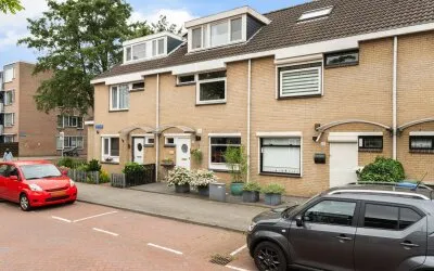Tussenwoning te koop: Basrastraat 25, Oosterflank Rotterdam