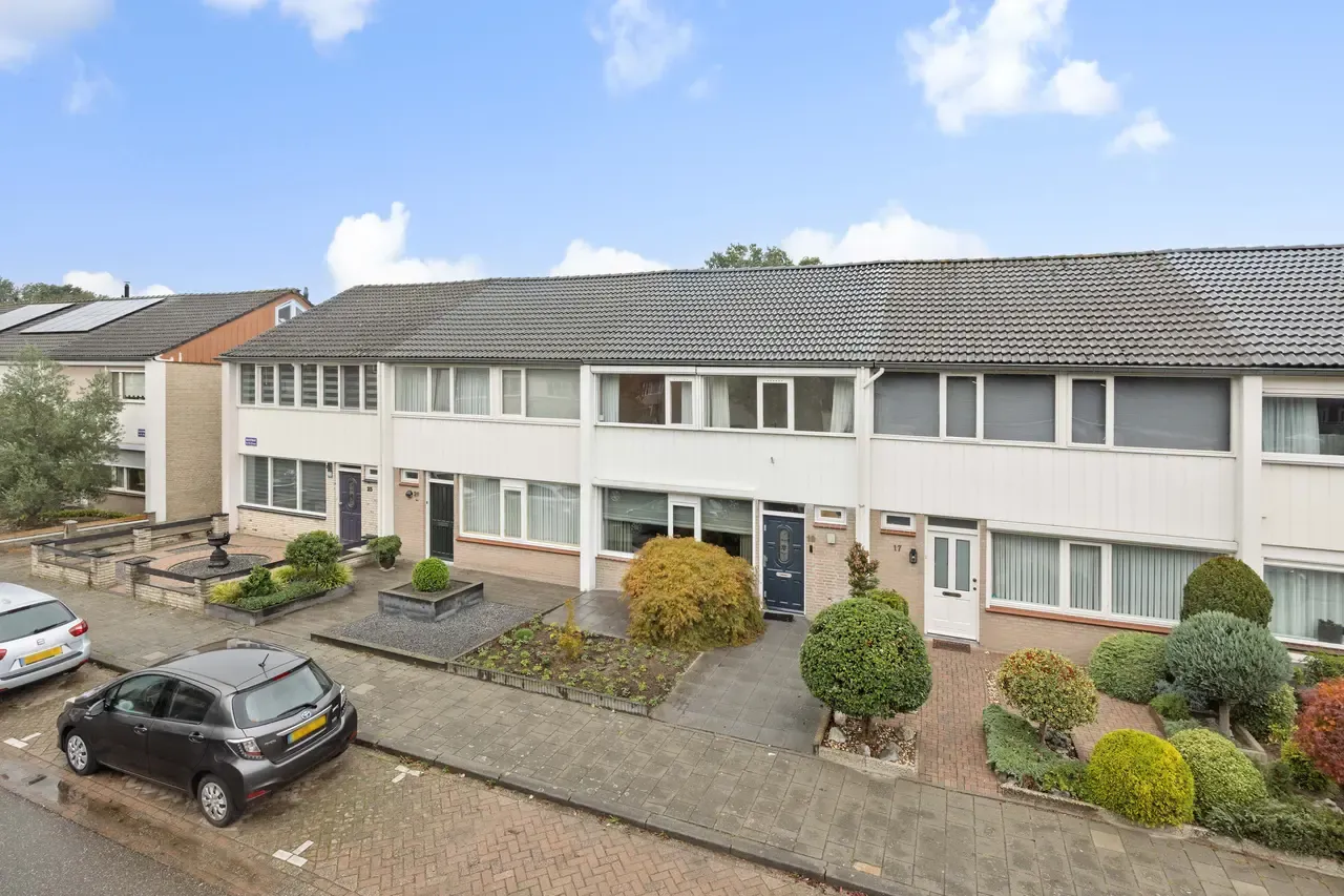 Tussenwoning te koop: Basstraat 19, Helmond