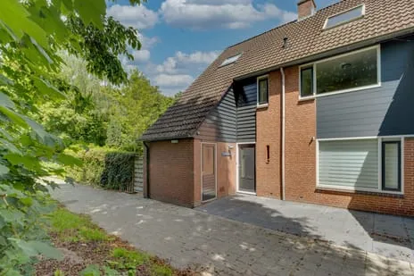 Tussenwoning te koop: Bastertkamp 55, Gerenlanden Zwolle