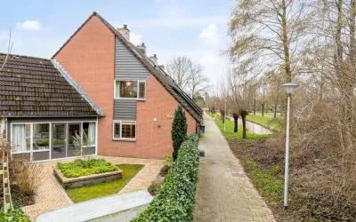 Tussenwoning te koop: Bastertkamp 55, Gerenlanden Zwolle