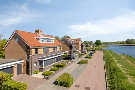 Tussenwoning te koop: Bastion 38, Kleine Schans Terheijden