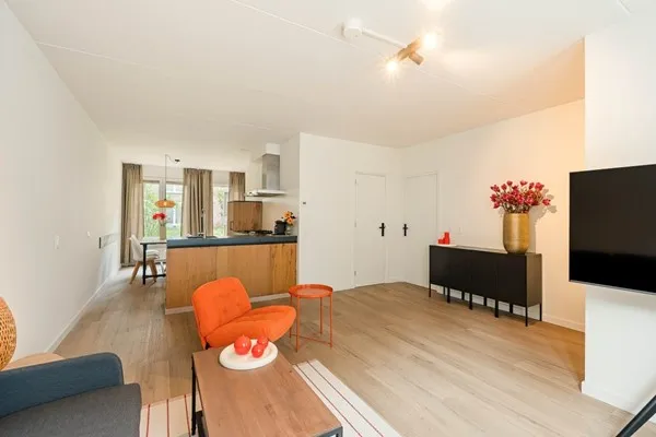Appartement te huur: Bataviastraat 70, Amsterdam