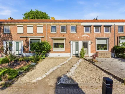 Tussenwoning te koop: Batavierstraat 26, kerkbuurt Alblasserdam