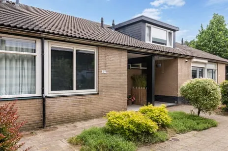 Hoekwoning te koop: Batenburg 219, Het Oostrik Deventer