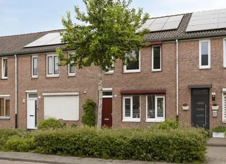 Tussenwoning te koop: Batenburglaan 130, Gesworen Hoek West Tilburg
