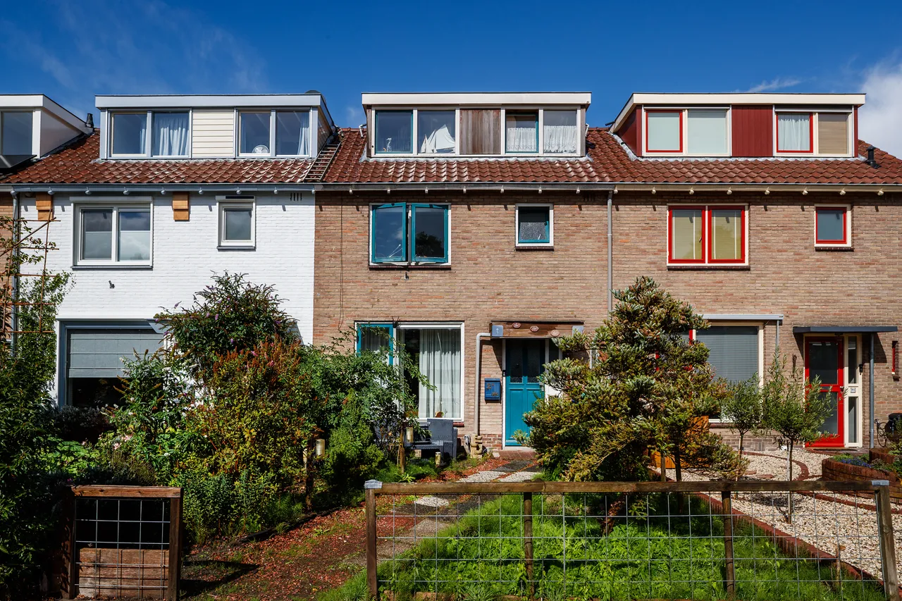 Tussenwoning te koop: Batestein 2B, Harmelen