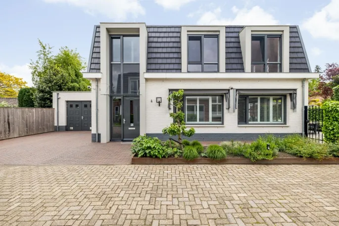 Vrijstaande woning te koop: Bavelselaan 141D, Overakker Breda
