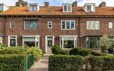 Tussenwoning te koop: Bavelselaan 265, Overakker Breda
