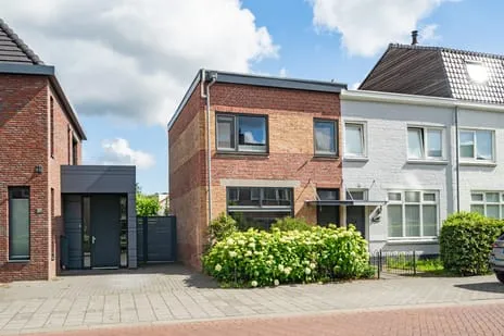 Corner house for sale: Bavelselaan 281, Overakker Breda