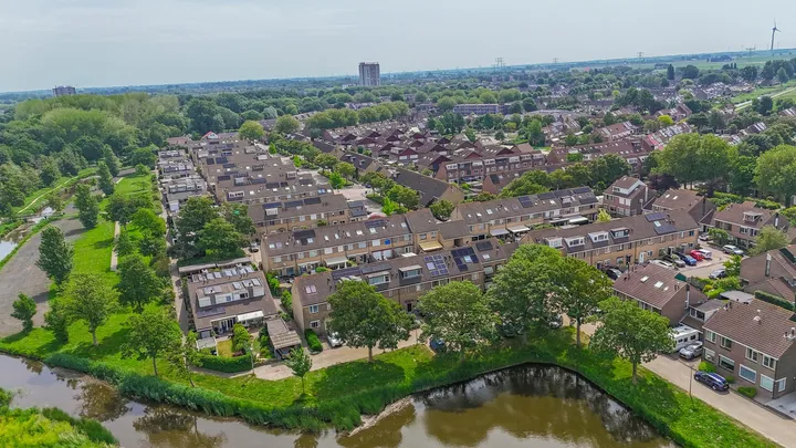 Tussenwoning te koop: Bazuinstraat 20, Vogelenzang-Noord Spijkenisse