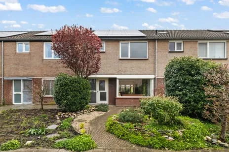 Tussenwoning te koop: Beatrijspad 39, Vuurtoren Amersfoort