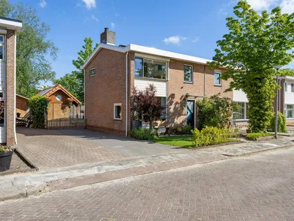 Twee-onder-één-kap te koop: Beatrixlaan 11, Zuidbroek Zuidbroek