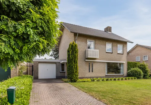 Vrijstaande woning te koop: Beatrixlaan 3, Someren centrum Someren