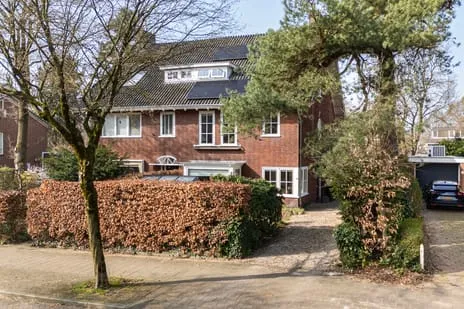 Twee-onder-één-kap te koop: Beatrixlaan 30, Beatrixpark Ede