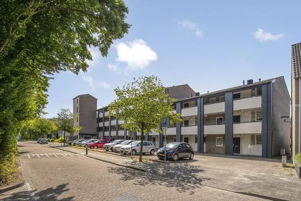 Appartement te koop: Beatrixlaan 96, Steenweg en omgeving Helmond