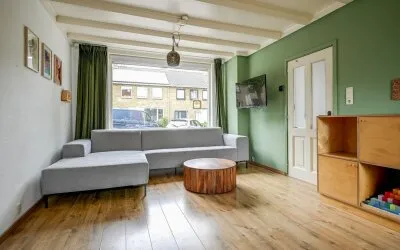 Terraced house for sale: Beatrixplein 8, Oranjebuurt Bleiswijk