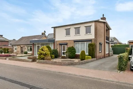 Vrijstaande woning te koop: Beatrixstraat 13, Kern Beneden-Leeuwen Beneden-Leeuwen