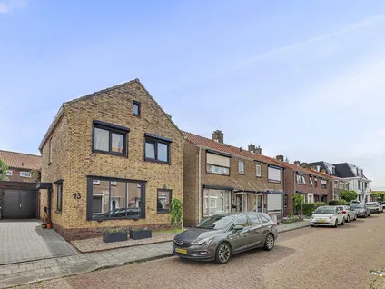 Vrijstaande woning te koop: Beatrixstraat 13, Yerseke - Kern Yerseke