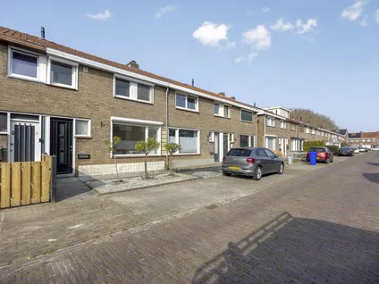 Tussenwoning te koop: Beatrixstraat 25, Terneuzen