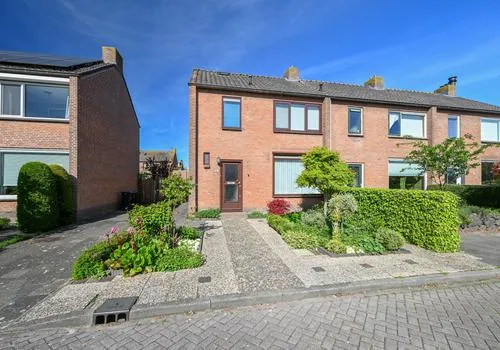 Hoekwoning te koop: Beatrixstraat 25, Wilnis Dorp Wilnis