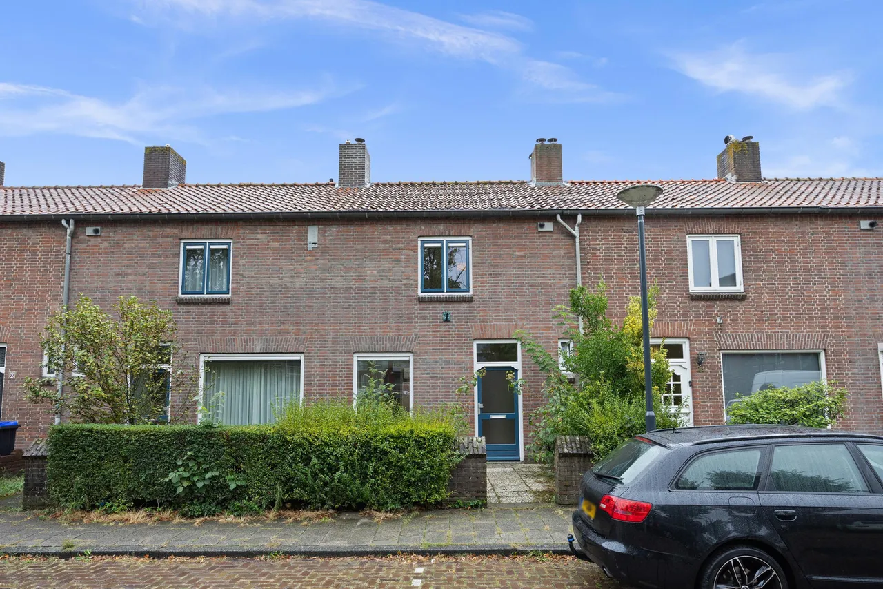 Tussenwoning te koop: Beatrixstraat 26, Waalwijk