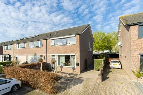 Corner house for sale: Beatrixstraat 33, Aalst Aalst