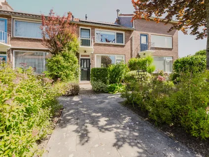 Tussenwoning te koop: Beatrixstraat 34, Rhoon-Centrum Rhoon