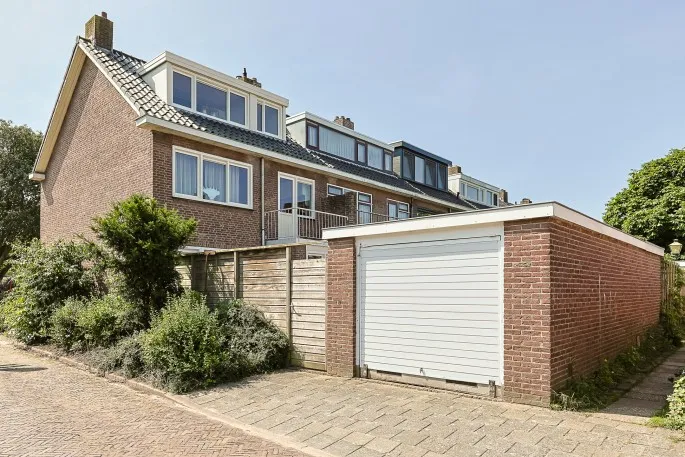 Hoekwoning te koop: Beatrixstraat 35, Oranjewijk Leiderdorp