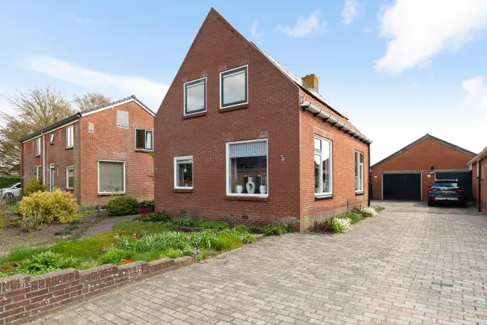 Vrijstaande woning te koop: Bedumerweg 19, Stedum Stedum