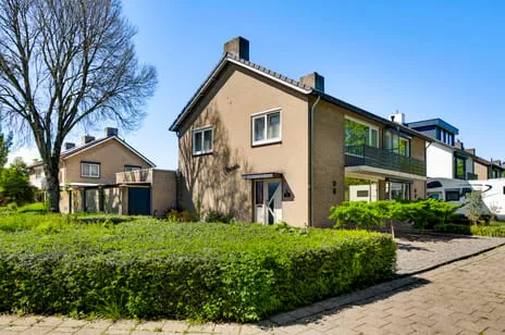 Twee-onder-één-kap te koop: Beegdenstraat 3, Groenewoud-Noord Weert