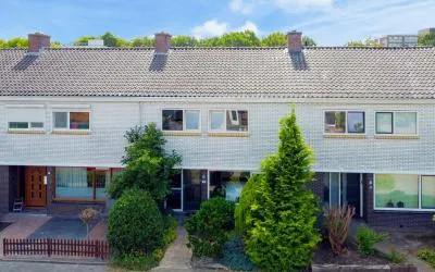 Tussenwoning te koop: Beek 21, De Lariks West Assen