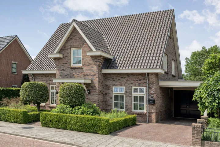 Detached house for sale: Beekdal 25, Vriezenveen-Midden Vriezenveen