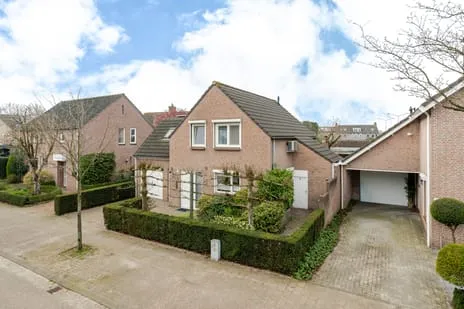 Twee-onder-één-kap te koop: Beekdal 30, Ulvenhout Ulvenhout (Gem. Breda)