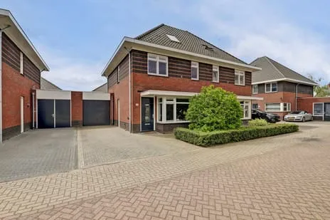 Tussenwoning te koop: Beekdal 31, Vianen kern Vianen (Nb)