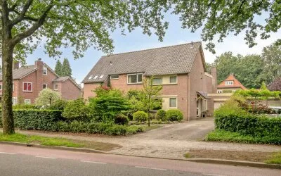 Twee-onder-één-kap te koop: Beekhuizenseweg 27, Velp-Noord boven spoorlijn Velp