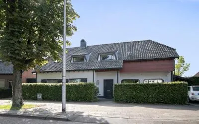 Twee-onder-één-kap te koop: Beeklaan 230, De Blaak Zuid-Oost Tilburg
