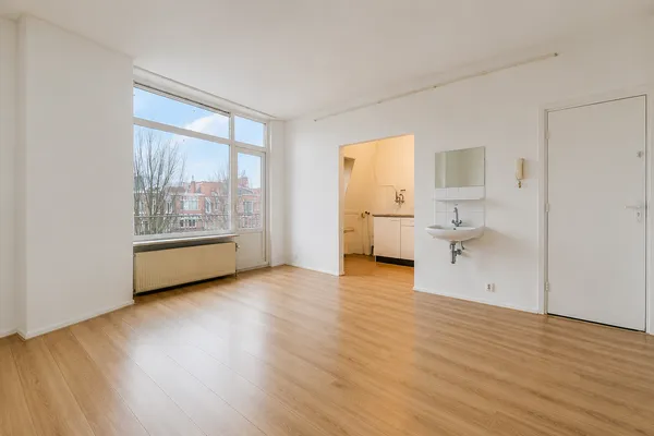 Studio te huur: Beeklaan 343C, Koningsplein e.o. 'S-Gravenhage