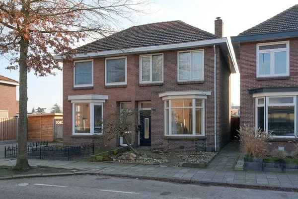 Twee-onder-één-kap te koop: Beeklustlaan 38, Ossenkoppelerhoek West Almelo