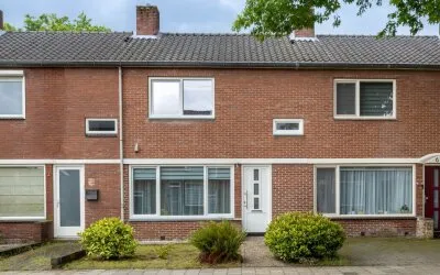 Terraced house for sale: Beeklustlaan 4, Ossenkoppelerhoek West Almelo