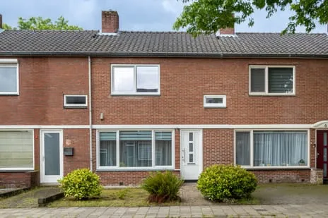 Tussenwoning te koop: Beeklustlaan 4, Ossenkoppelerhoek West Almelo
